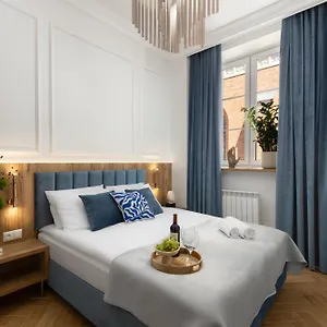 https://apt-movo-prestige-old-town.warsawhotelspoland.com